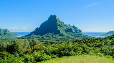 Berglandschaft auf der tropischen Insel Moorea (iPics / stock.adobe.com)  lizenziertes Stockfoto 
Infos zur Lizenz unter 'Bildquellennachweis'